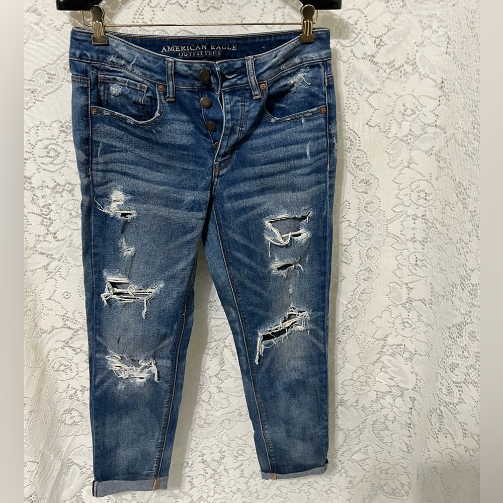 AMERICAN EAGLE